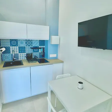 3 Independants Dans Avec Piscine